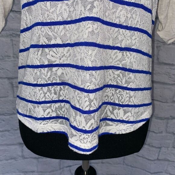 BCX women XS semi sheer 3/4 sleeve top w/floral and stripe print - Picture 2 of 10